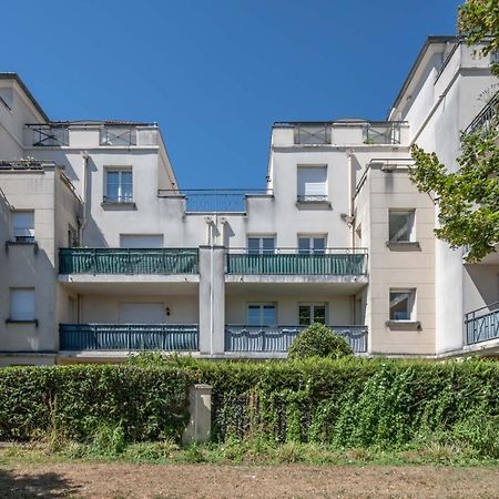 Apartment Castle 1 Bedroomed Bussy-Saint-Georges Exterior foto